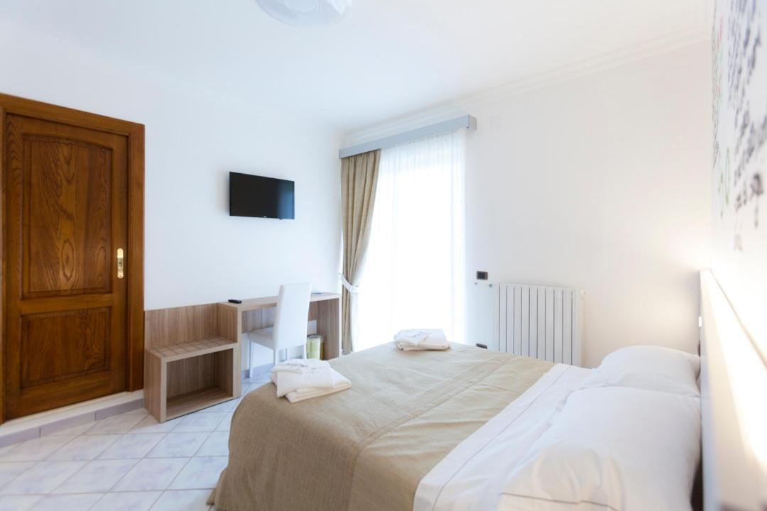 Na' Poesia B&B Di Charme SantʼAgata deʼ Goti Extérieur photo