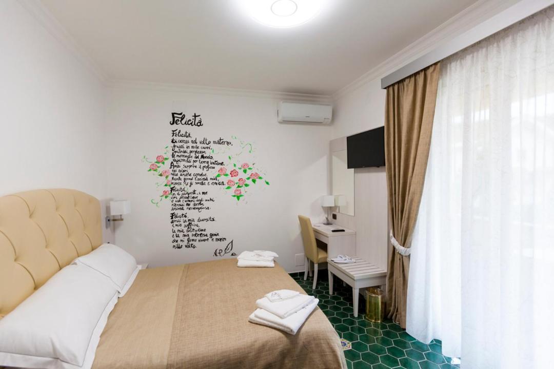 Na' Poesia B&B Di Charme SantʼAgata deʼ Goti Extérieur photo